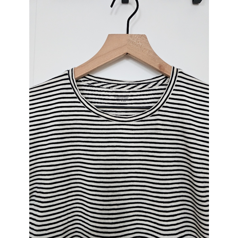 Madewell | Striped Round Hem Tee - Picture 3 of 9